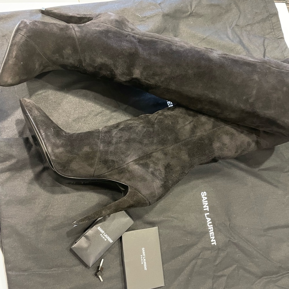 SAINT LAURENT ABBEY BOOTS IN SUEDE